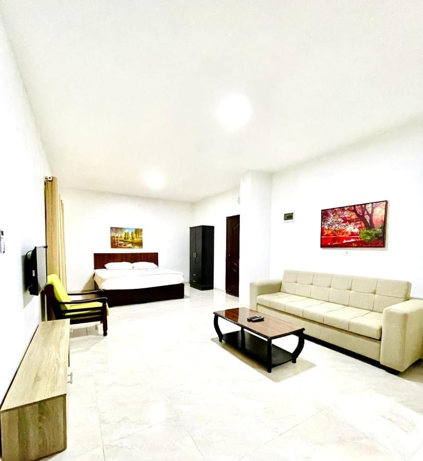 Faraseen Apartments Al Qastal 외부 사진