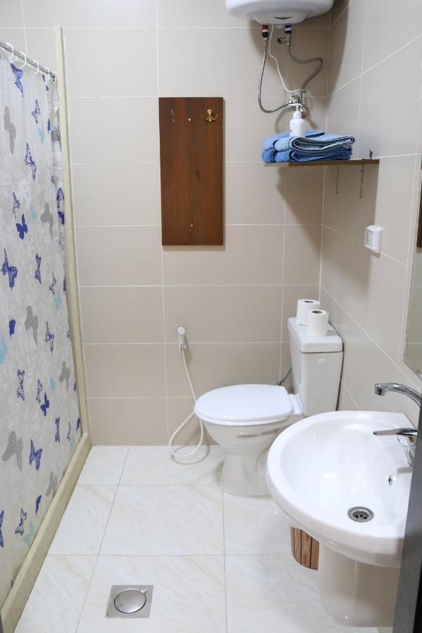 Faraseen Apartments Al Qastal 외부 사진